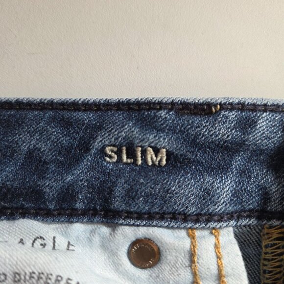 American Eagle Slim Fit Jeans Lightly Distressed Size 30x31 - Picture 12 of 14